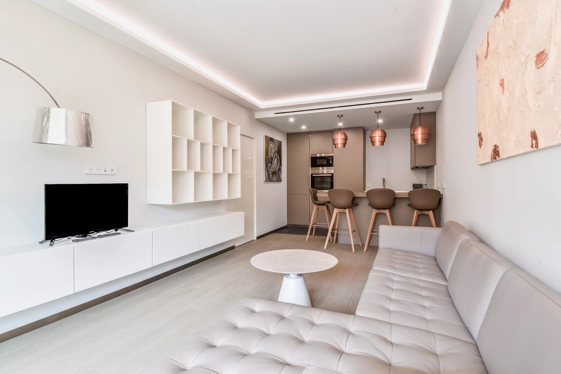 Monaco Renovated Apartment La Rousse