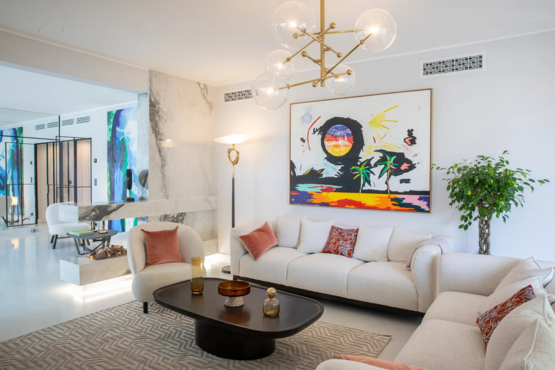 Unique Mediterranean Apartment with Lounge Terrace La Rousse