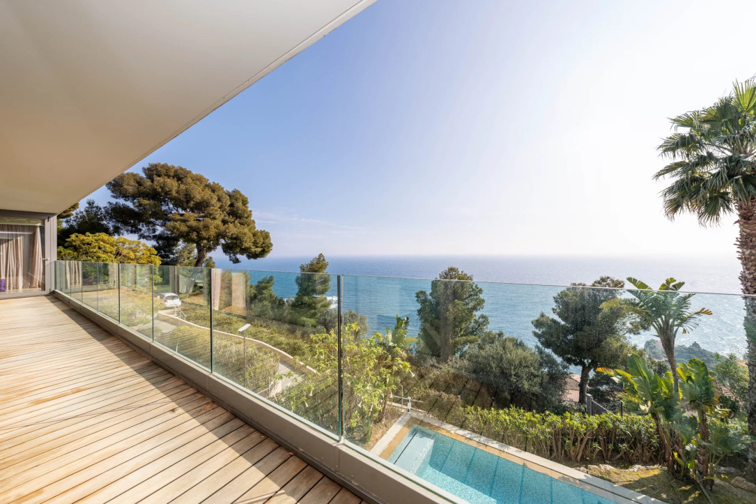 Luxury Modern Villa at Monaco’s Doorstep