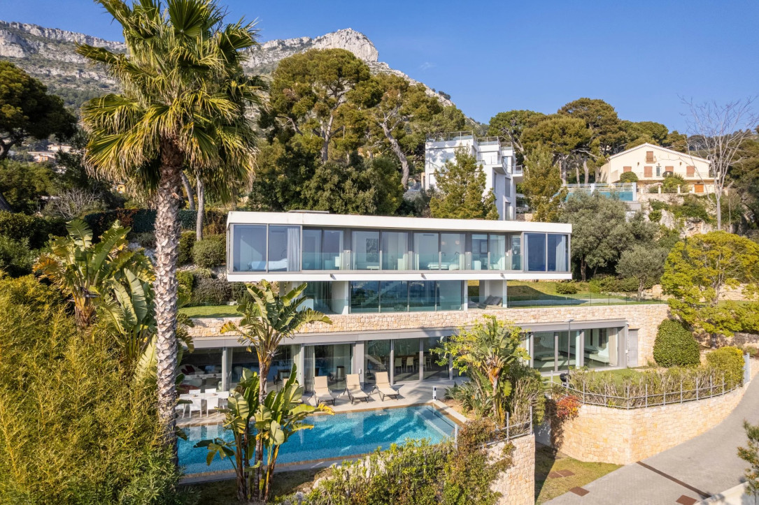 Luxury Modern Villa at Monaco’s Doorstep