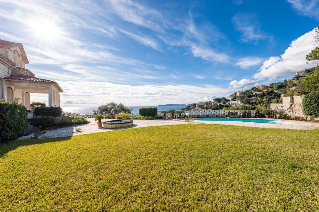Seafront Hidden Gem in Cap’Ail